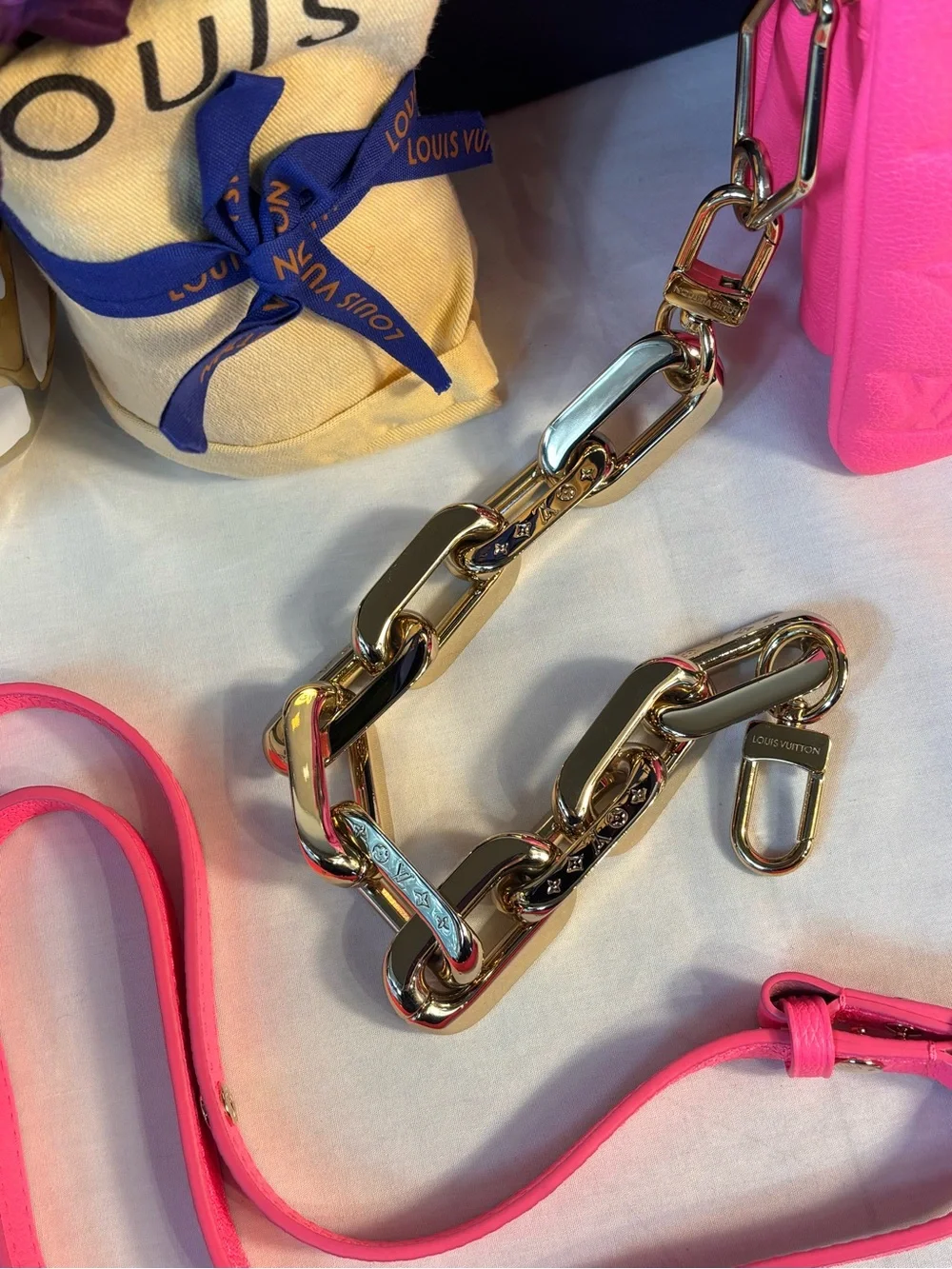 Louis Vuitton Coussin BB Rose Fluo